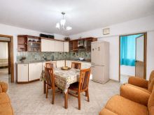 0677157705 APARTAMENT ME QIRA 2+1 PRANE SPITALIT AMERIKAN ,
