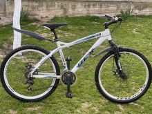 Shitet bicikleta me diska MTB alumin shimano