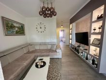 SHITET SUPER APARTAMENT 2+1+2 TEK GJIRI I LALEZIT NE KOMPLEK
