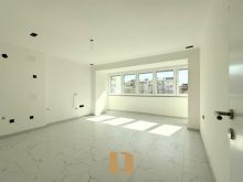 BANESË / ZYRË ME QIRA – 75m², ULPIANË