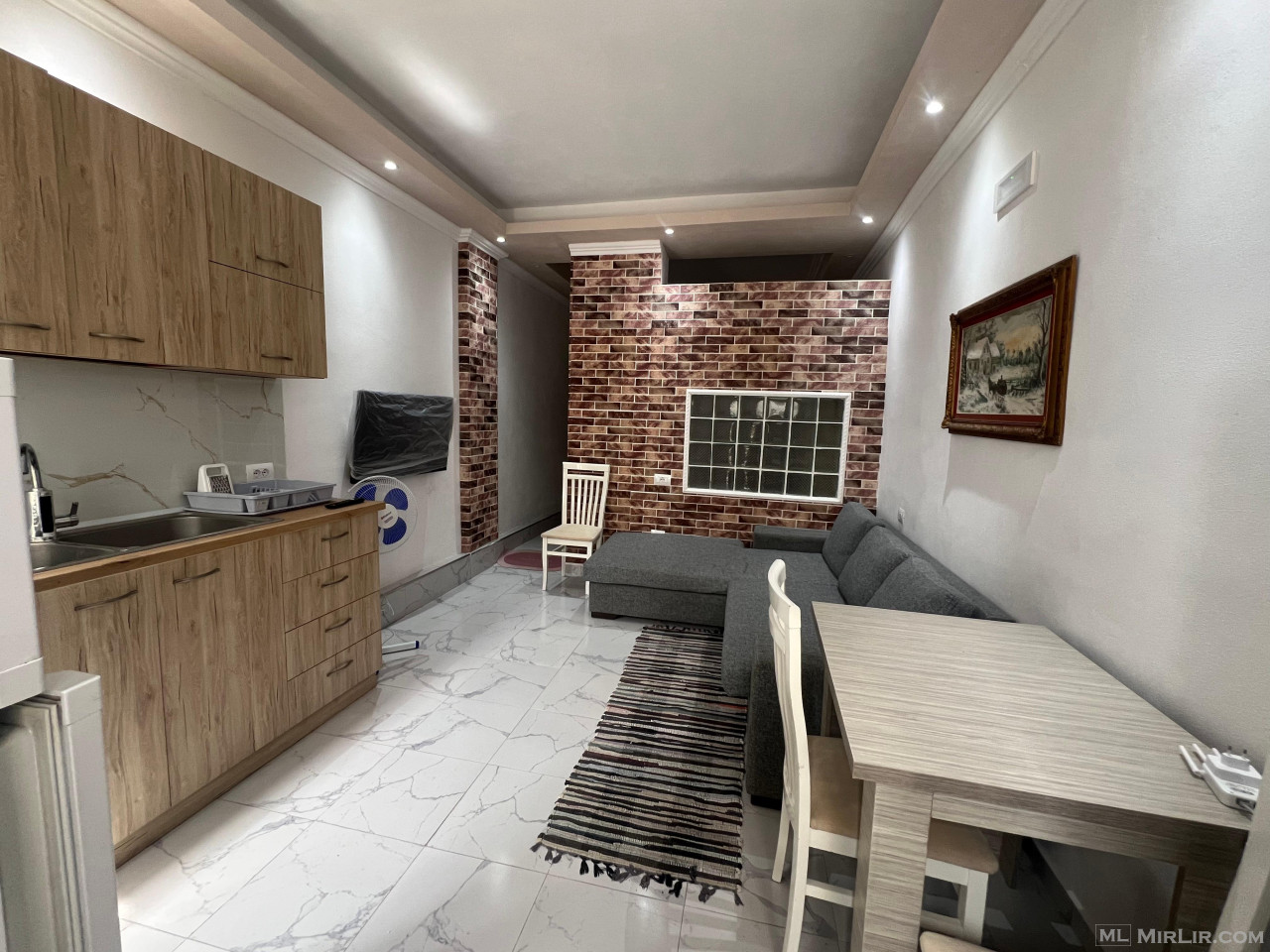 Shitet apartament në Pogradec