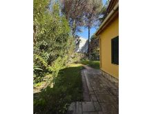 SUPER OFERTË – Vilë premium për shitje në Qerret, pranë deti