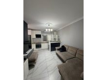 Shitet, Apartament 2+1+2, Rruga e Barrikadave, Tiranë