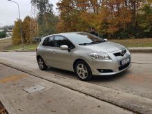 TOYOTA AURIS 1.4 NAFTE MANUALE NE SHITJE