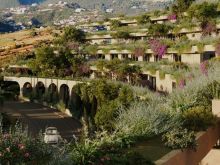 Shitet, Apartament 2+1+2+ Verandë, Farka Hills Residences