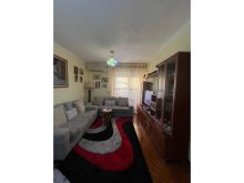Shitet, Apartament 2+1, Komuna e Parisit, Tirane