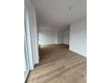 Shitet, Apartament 3+1+2, Komuna e Parisit, Tirane
