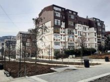 Shitet banesa 63m2 plus 12m2 tek banesat e bardha ne B.Diell