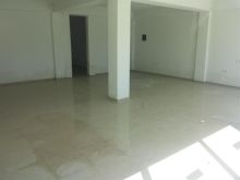 Lokal me qera 
