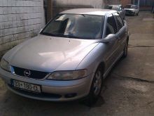 URGJENT Opel Vectra 1.8 benzin 2001