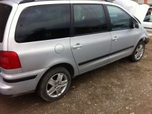 Pjes per sharan 1.9 tdi me di te kuqe  