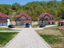 Prodhojmë dhe montojmë kubza dhe elemente betoni