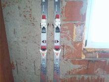 Skija