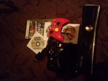 Xbox 360 slim 250 gb me lojra