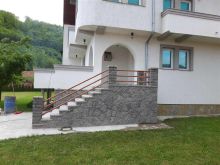 Te gjitha punet prej guri