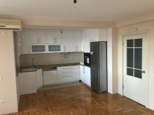 Banes me Qira pa Mobile Afer Qendres - 120 M2