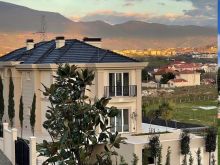 🏡 Shitet Vilë Unike Me 2 Pishina – Mjull-Bathore