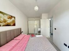 Jepet me Qira Apartament 1+1+Post Parkimi me Pamje Deti Te W