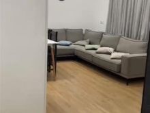 APARTAMENT ME QERA 2+1 ISH FUSHA E AVIACIONIT 700 EURO