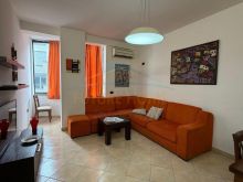 Shitet, Apartament 2+1+2, Tregu Elektrik, Tiranë.