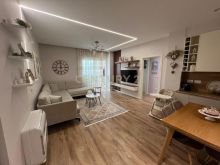 Apartament 2+1 me qira në vijë të parë me detin, Shkëmbi i K