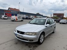 opel vektra 1.8 benzins viti 2002 rigjistrim 5 muj