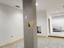 JEPET AMBIENT BIZNESI 150 M2 ME QERA TE RRUGA E KAVAJES 1.500 EURO