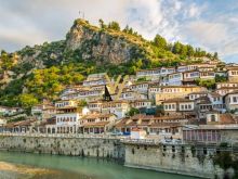 SHITET SHTEPI PRIVATE 2-KATESHE TE PORTA E PASHAIT, BERAT 390.000 EURO