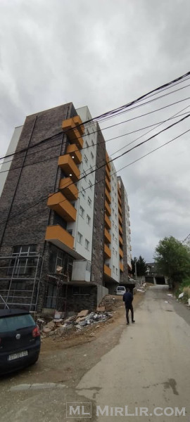 Banesë në shitje në Rrugën A