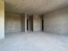 Ofrohet për shitje banesë në Fushë Kosovë, në ndërtim e sipër, e ndërtuar nga Altrade.