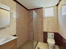 •⭕Shtëpi me qira me sipërfaqe 185m² në 4 Ari oborr, e vendosur në lagjen Qendresa – Prishtinë