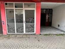 Lokal në shitje në Fushë Kosovë