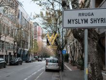  JEPET DYQAN 45 M2 ME QIRA TE MYSLYM SHYRI 150.000 LEKE