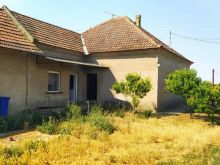 Shtëpi, Majdan (Novi Kneževac), 110 m2, Serbi