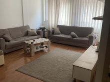 Banesë me qira 1+1 në Qendër