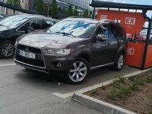Shes Mitsubishi Outlander