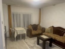 Kat Shtëpie me qira në Qendër