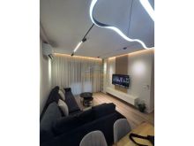 Shitet, Apartament 2+1+2, Porcelan, Tiranë.