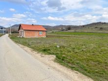 Shitet pllaci 750m2 ne perlepnic qmimi i volitshem