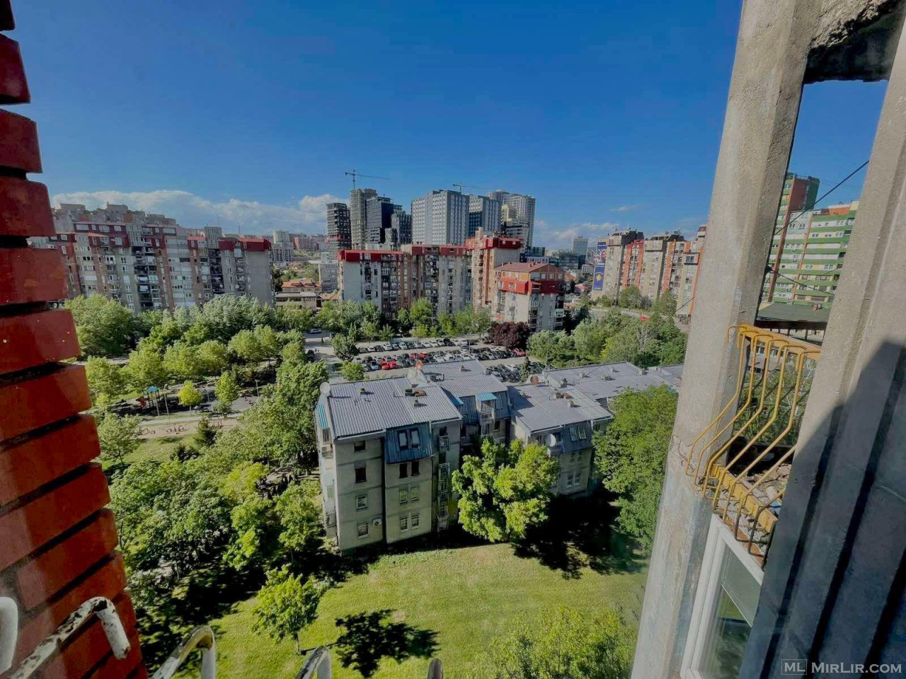 Banesë në shitje