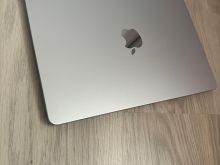 Macbook Air 13 inc M4 i ri