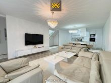 Shtëpi 190m² për #SHITJE në Sofali