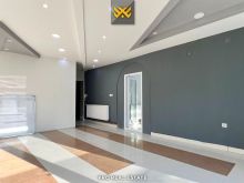 Banesë / Zyrë 65m² me #QIRA në Pejton