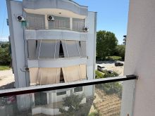 0697048067 Shitet apartament 1+1 ne malin e robit