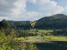 SHITET TOKE 7.400 M2 NE VOSKOPOJE 592.000 EURO