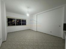 0697017105 Shitet, Apartament 1+1, Fresk, Tiranë.