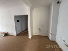 Shitet apartament 2+1+2 tualete + 3 ballkone