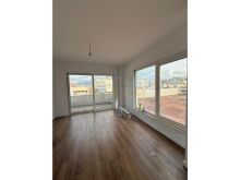 0698046024 Shitet , Apartament 3+1+Verande