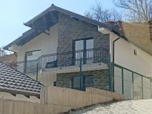 Villa ne shitje Reqan