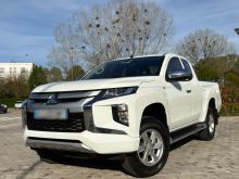 Shes MITSUBISH L200